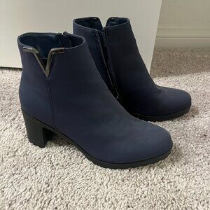 Women's Booties by London Fog, Size 7, Navy Blue
